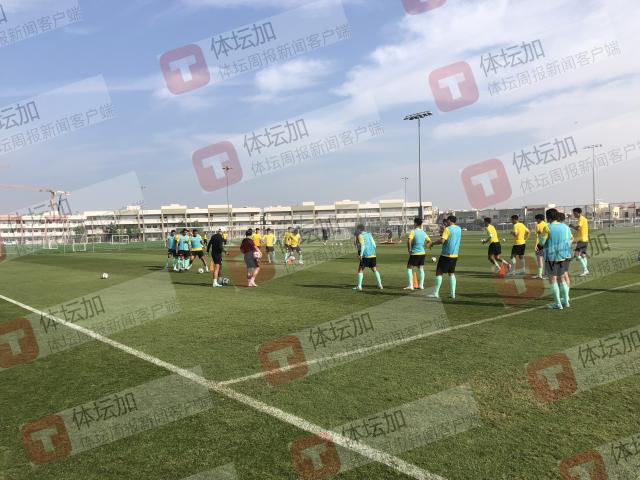 b体育下载-【手记】国足重回阿联酋一切都完美 体育小镇便利多